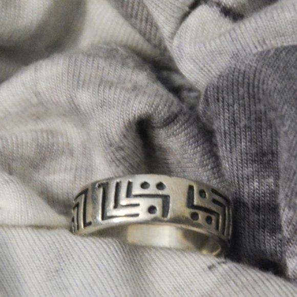 Vintage Sterling Silver .925 Ring - Picture 3 of 4